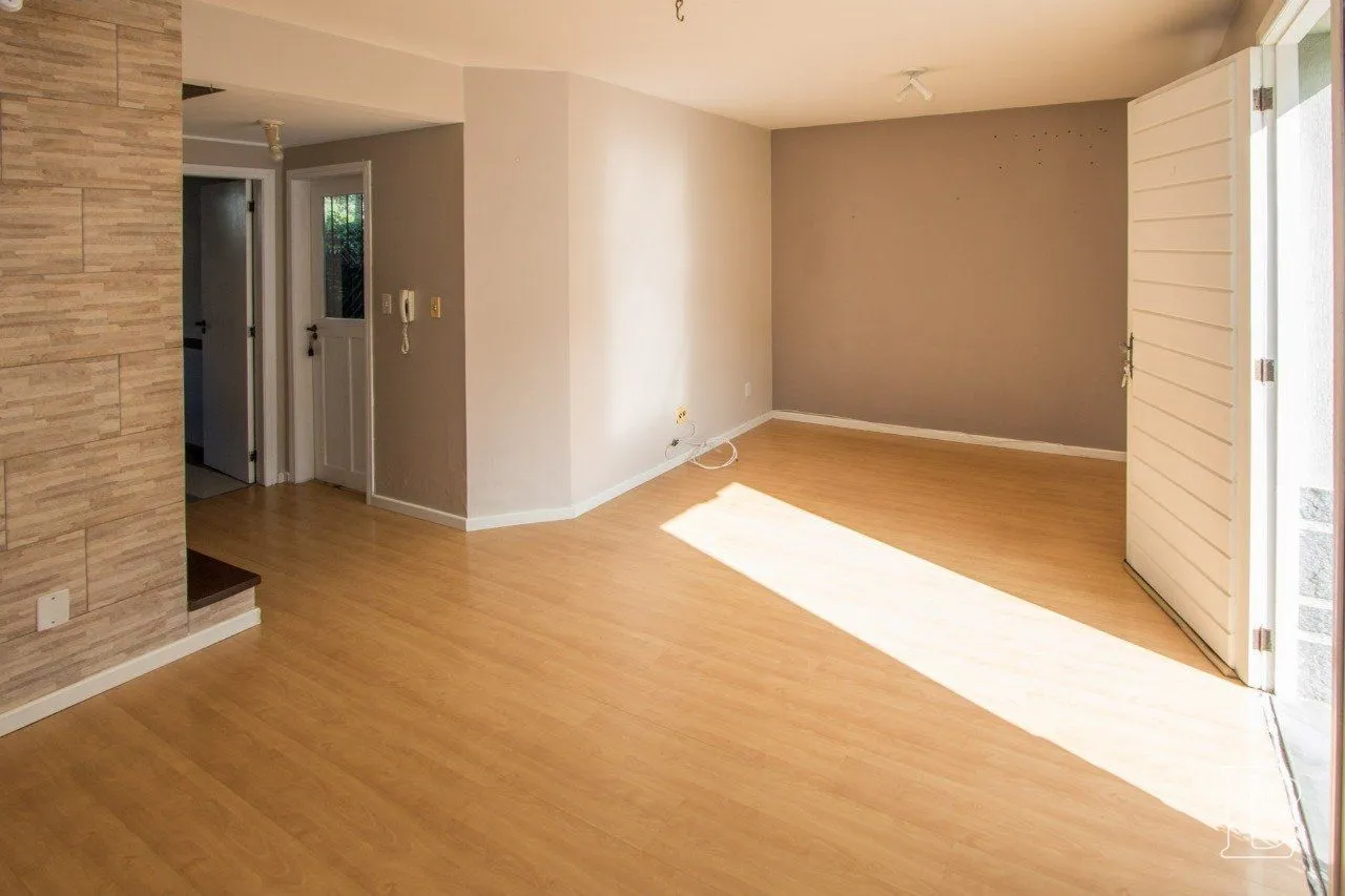Imagem Excelente casa em condomínio fechado -Bairro Cristal