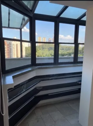 Imagem Vende-se linda Cobertura de 179m², toda reformada e com uma vista deslumbrante de São Paulo!!