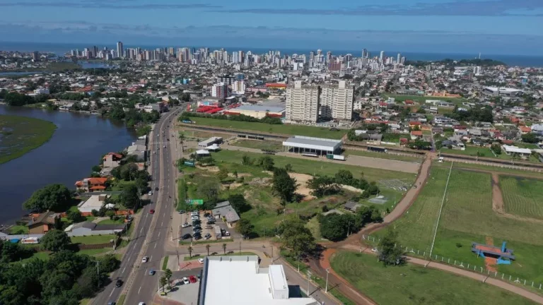 Imagem Terreno de 10.645m para venda em Torres próximo ao Parque do Balonismo