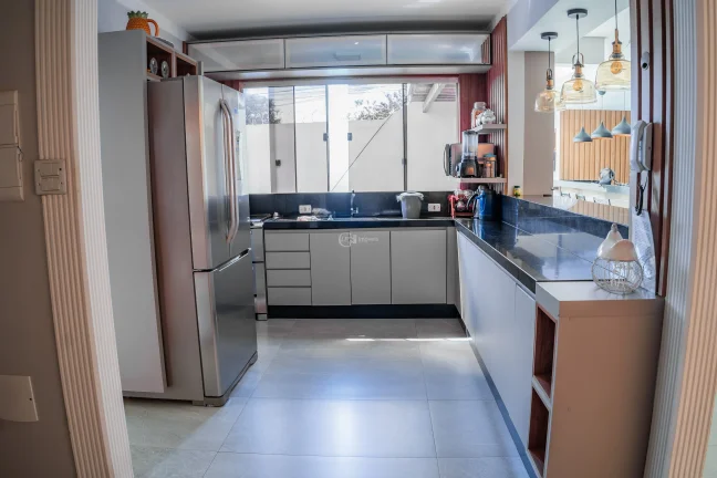 Imagem Imperdível: Casa à venda em Campo Grande-MS, Vila Palmira - 3 quartos, 1 suíte, 3 salas, 3 banheiros, 3 vagas, 169,84 m².