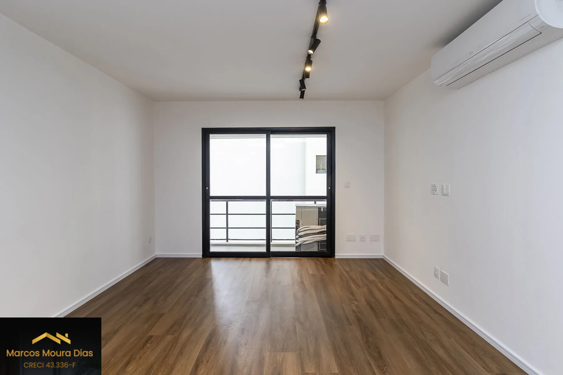 Imagem Apartamento 3 Dormitórios 1 Suíte 2 Vagas na Vila Olímpia Reformado