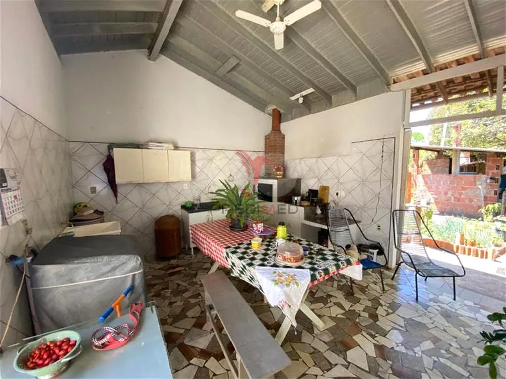Imagem Fazenda/Sítios/Chácaras de 3 quartos, 209m² no bairro Centro, em Borebi