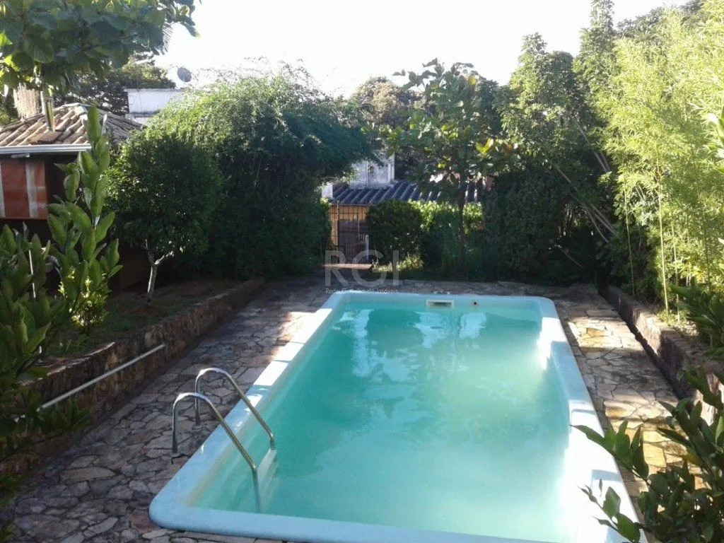 Imagem Casa para Venda - 311m², 4 dormitórios, sendo 2 suites, 4 vagas - Glória