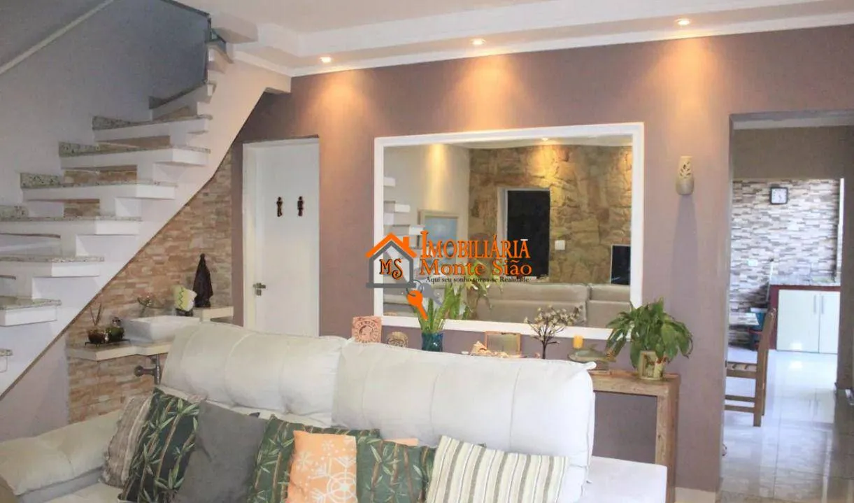 Imagem Sobrado com 3 dormitórios à venda, 238 m² por R$ 690.000,00 - Jardim Vila Galvão - Guarulhos/SP
