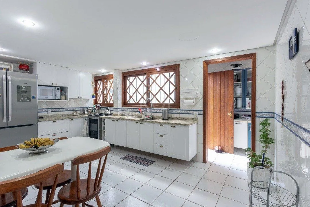 Imagem Casa para Venda - 451.63m², 5 dormitórios, sendo 1 suites, 4 vagas - Cristal