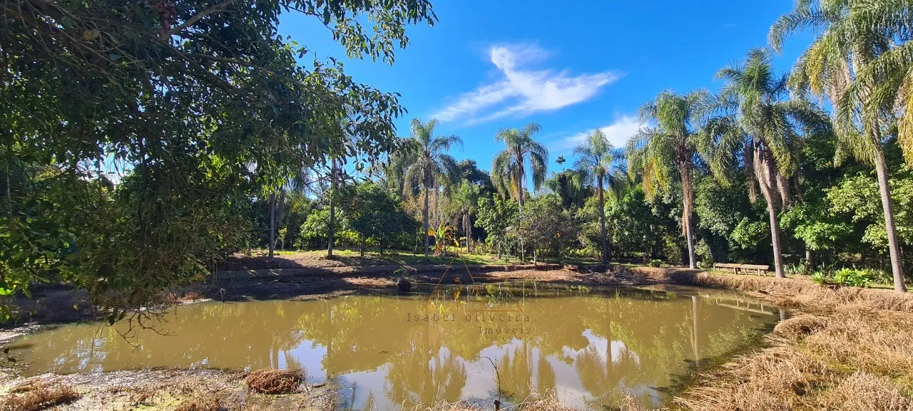 Imagem Chácara à venda em Quadra-SP, bairro Aleluia: 3 quartos, 1 sala, 2 banheiro, 120,00m² de área. Imperdível!