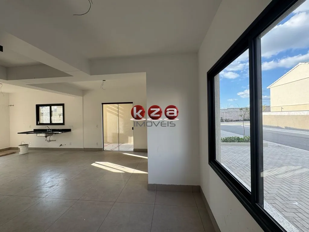 Imagem Casa para Venda em Valinhos-SP, Condomínio Villa Spadaccia: 3 Quartos, 1 Suíte, 2 Salas, 2 Banheiros, 2 Vagas, 121m².