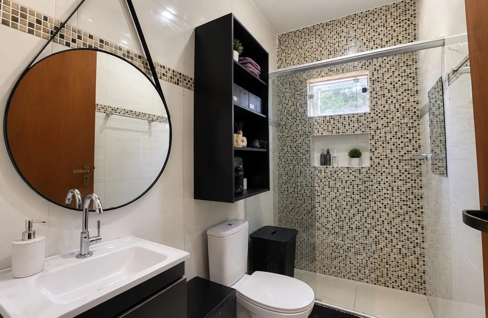 Imagem Casa 3 quartos, 2 banheiros ,sendo 1 suíte BAIRRO IKARAI - VÁRZEA GRANDE/MT