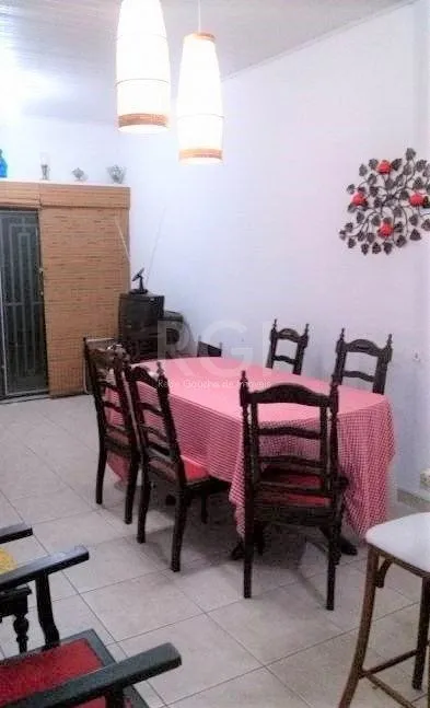 Imagem Casa para Venda - 159m², 3 dormitórios, 3 vagas - Menino Deus