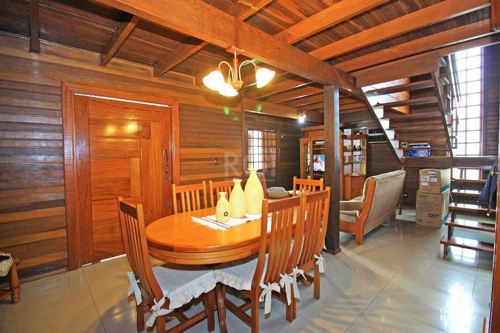 Imagem Casa para Venda - 235m², 3 dormitórios, sendo 1 suites, 3 vagas - Sarandi