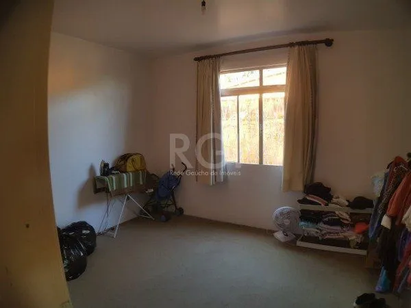 Imagem Casa para Venda - 252m², 3 dormitórios, 2 vagas - Belém Novo