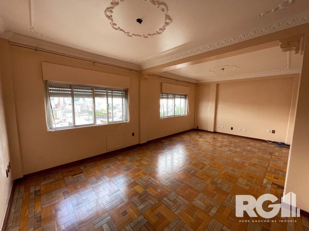 Imagem 303m2 Apartamento com 5 dormitórios no centro da capital.