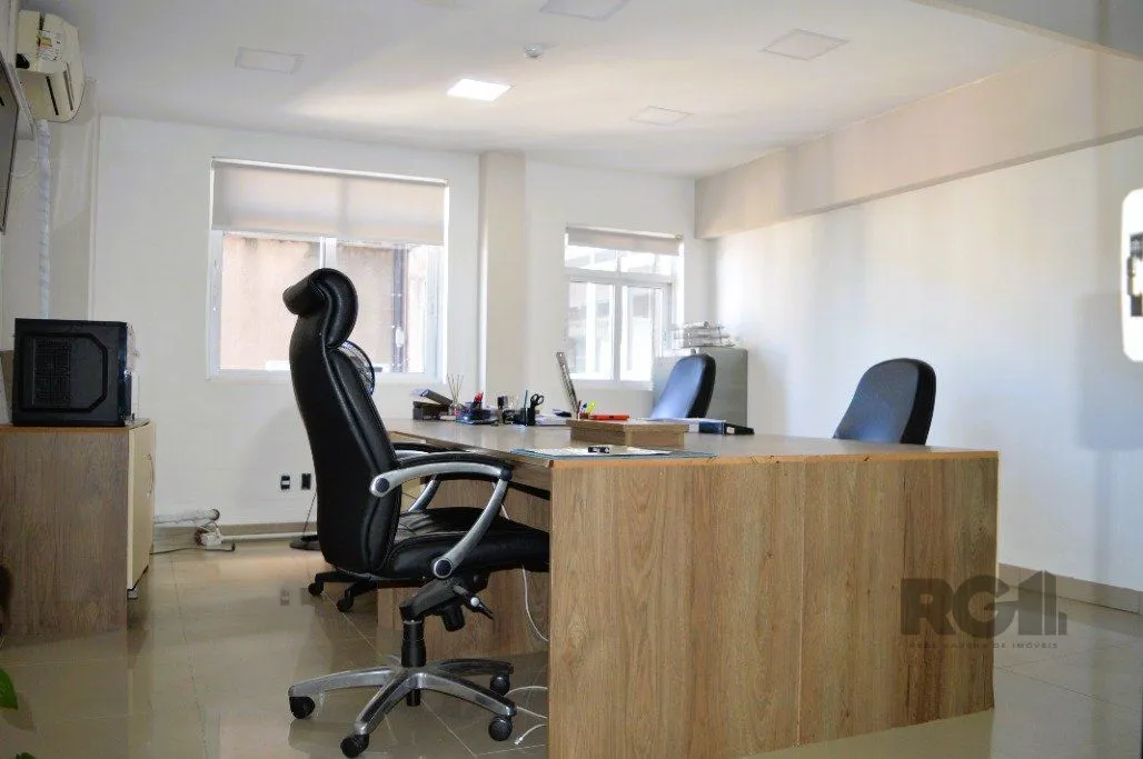 Imagem ANDAR INTEIRO NA GALERIA MALCOM 22º - SALA COMERCIAL LINDA E REFORMADA