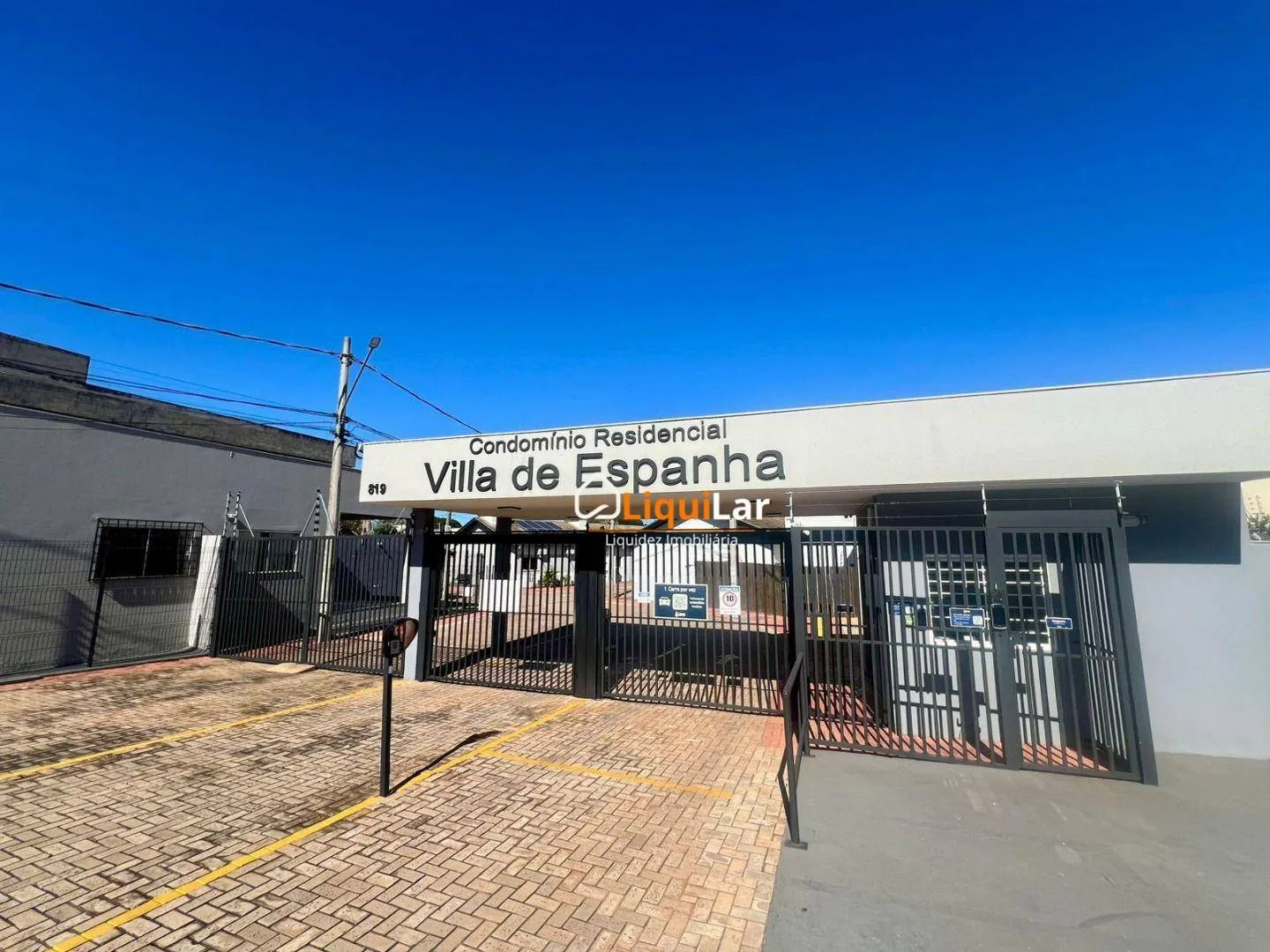 Foto do imóvel Casa Térrea à Venda no Condomínio Villa de Espanha com Suíte, Varanda Gourmet e Energia Fotovoltaica