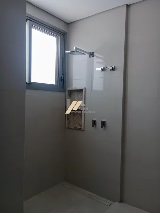 Imagem Apartamento à venda no Cambuí: 3 quartos, 3 suítes, 5 banheiros, 5 vagas de garagem, 257m² - Campinas-SP.