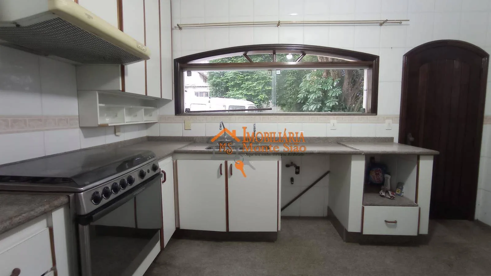 Imagem Sobrado com 5 dormitórios à venda, 570 m² por R$ 1.500.000,00 - Jardim Santa Mena - Guarulhos/SP
