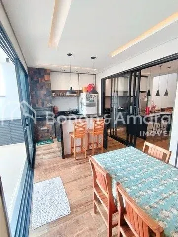 Imagem Casa de Condomínio com 3 Quartos e 5 banheiros à Venda, 185m² por R$ 1.590.000
