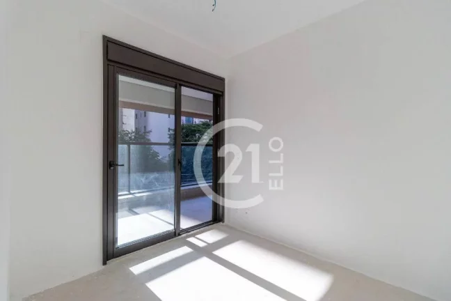 Imagem Moema, novo, 3 suítes, 153m²