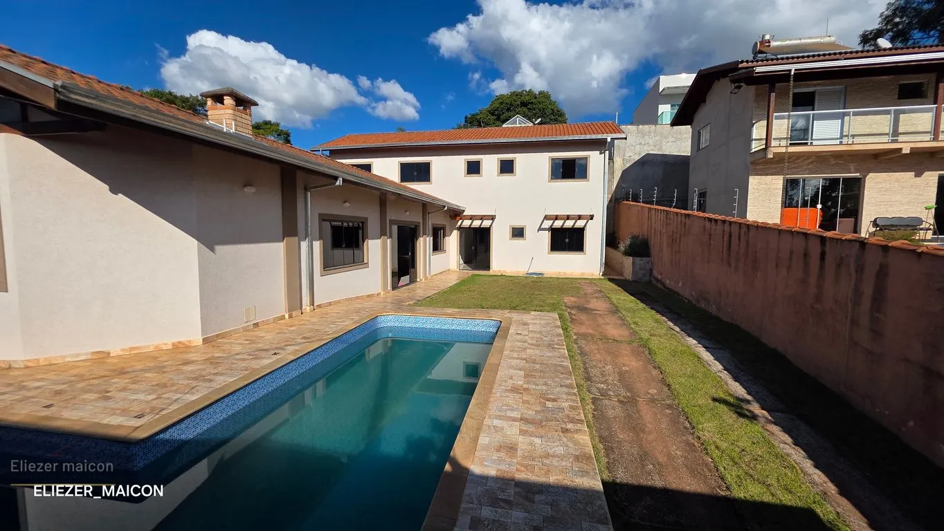 Imagem Casa Venda com piscina e salão de festas na Morada dos Pássaros, Poços de Caldas