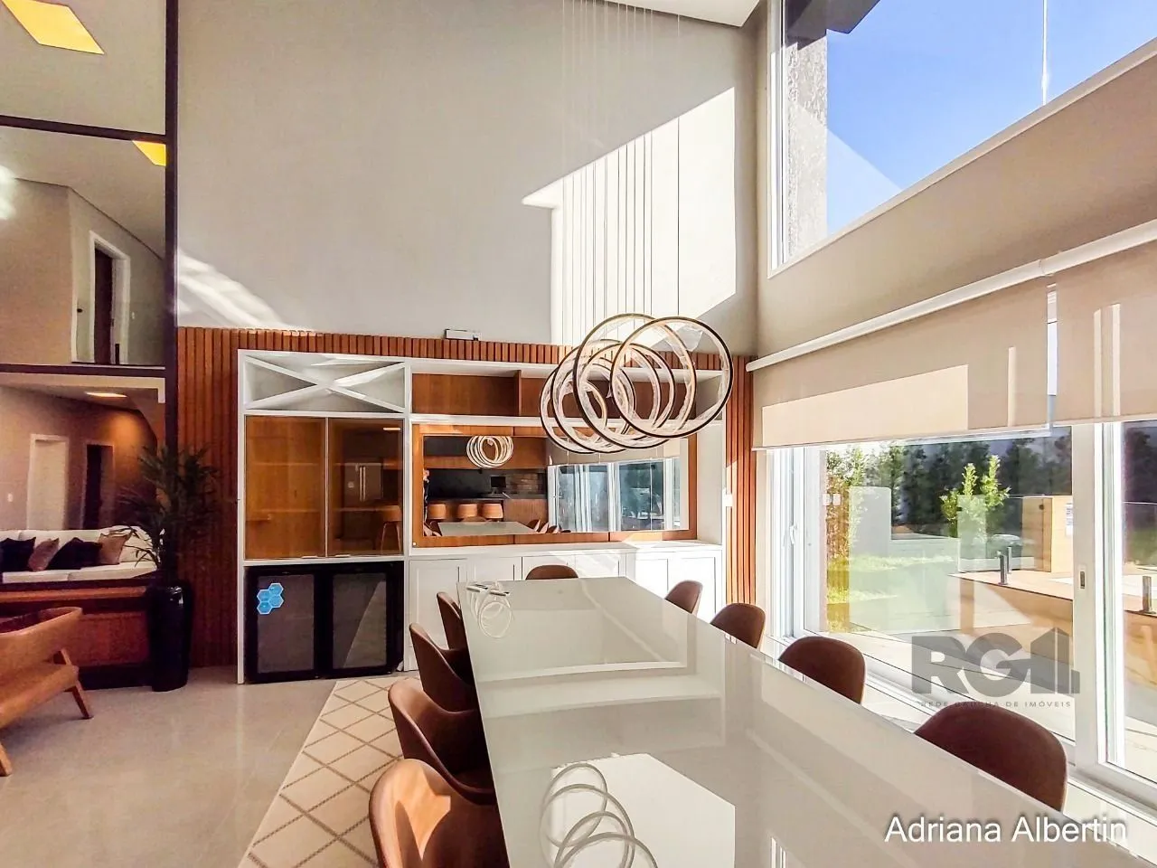 Imagem Casa Condominio para Venda - 266.44m², 4 dormitórios, sendo 4 suites, 2 vagas - Alphaville