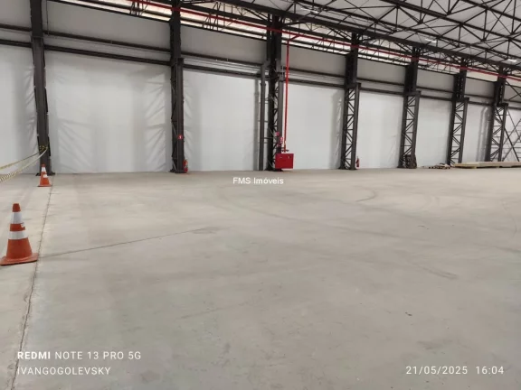 Imagem Galpão Comercial de Alto Padrão para Locação na Vila Anastácio, São Paulo-SP: 4 Vagas de Garagem e 1.125,00 m² de Área
