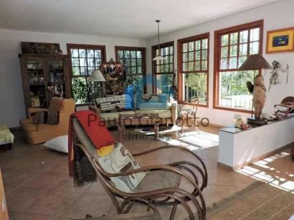 Imagem Casa à venda - Estilo, charme e privacidade em 2 Lotes!