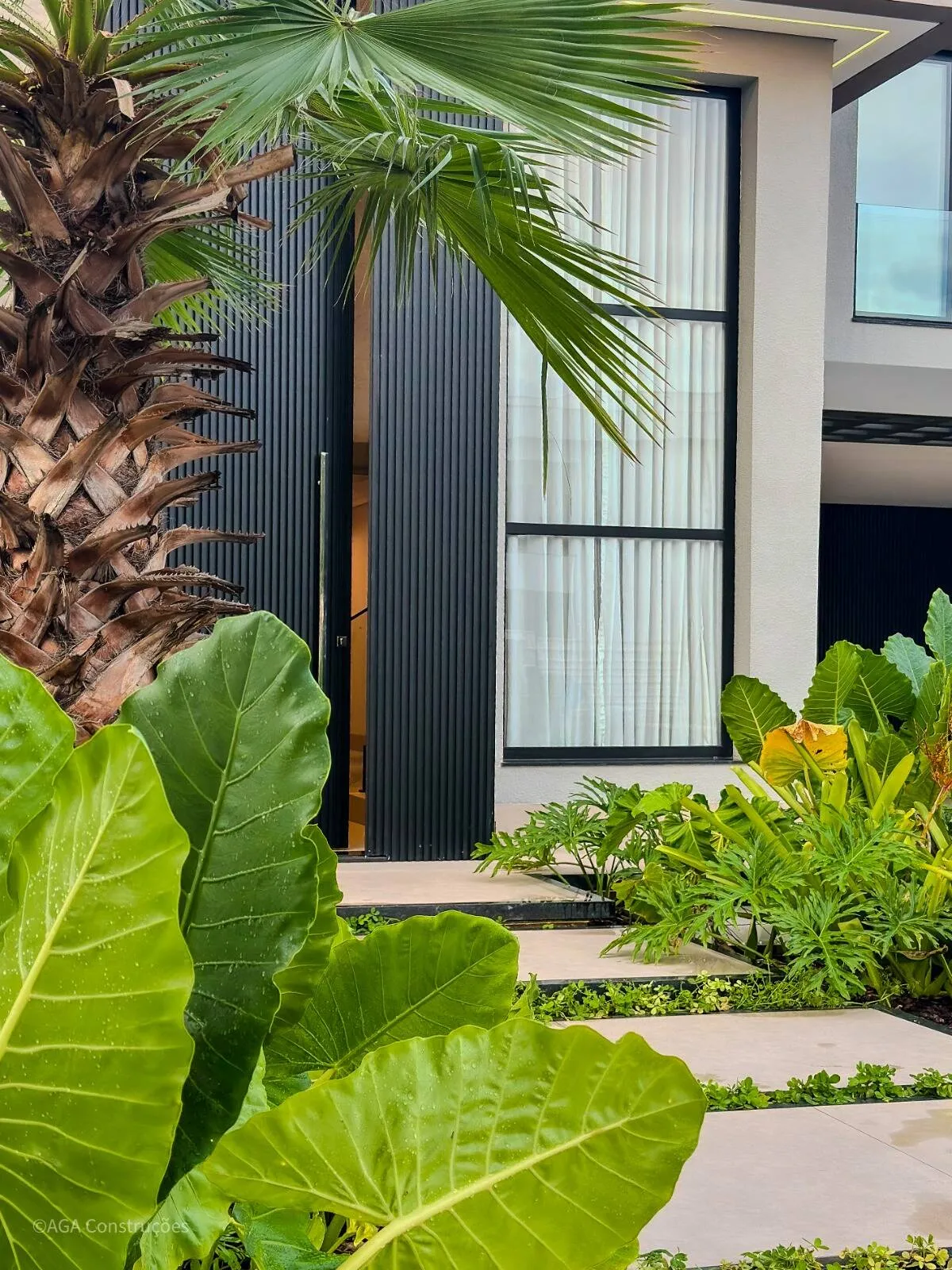 Imagem Sobrado 3 Suítes Condomínio Florais do Parque Bairro Jardim Itália