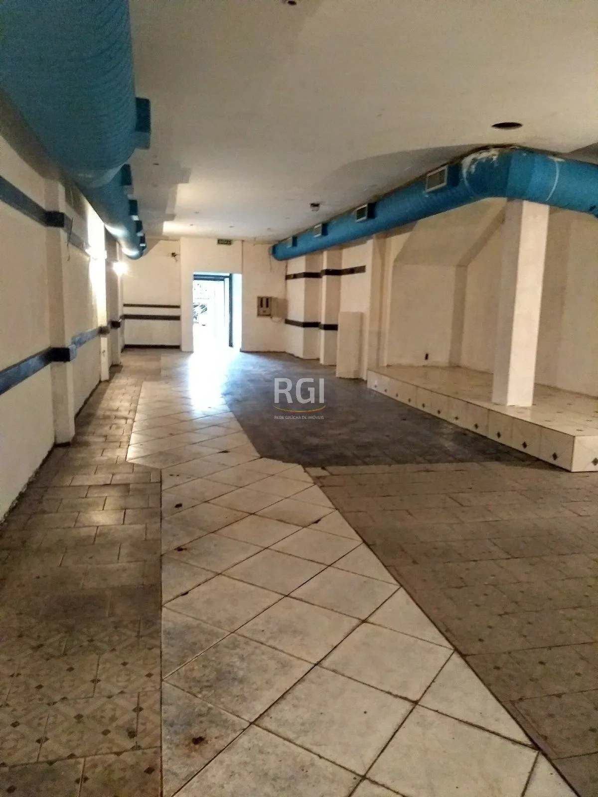 Imagem Loja para Venda - 244.56m², 0 dormitórios, Cidade Baixa