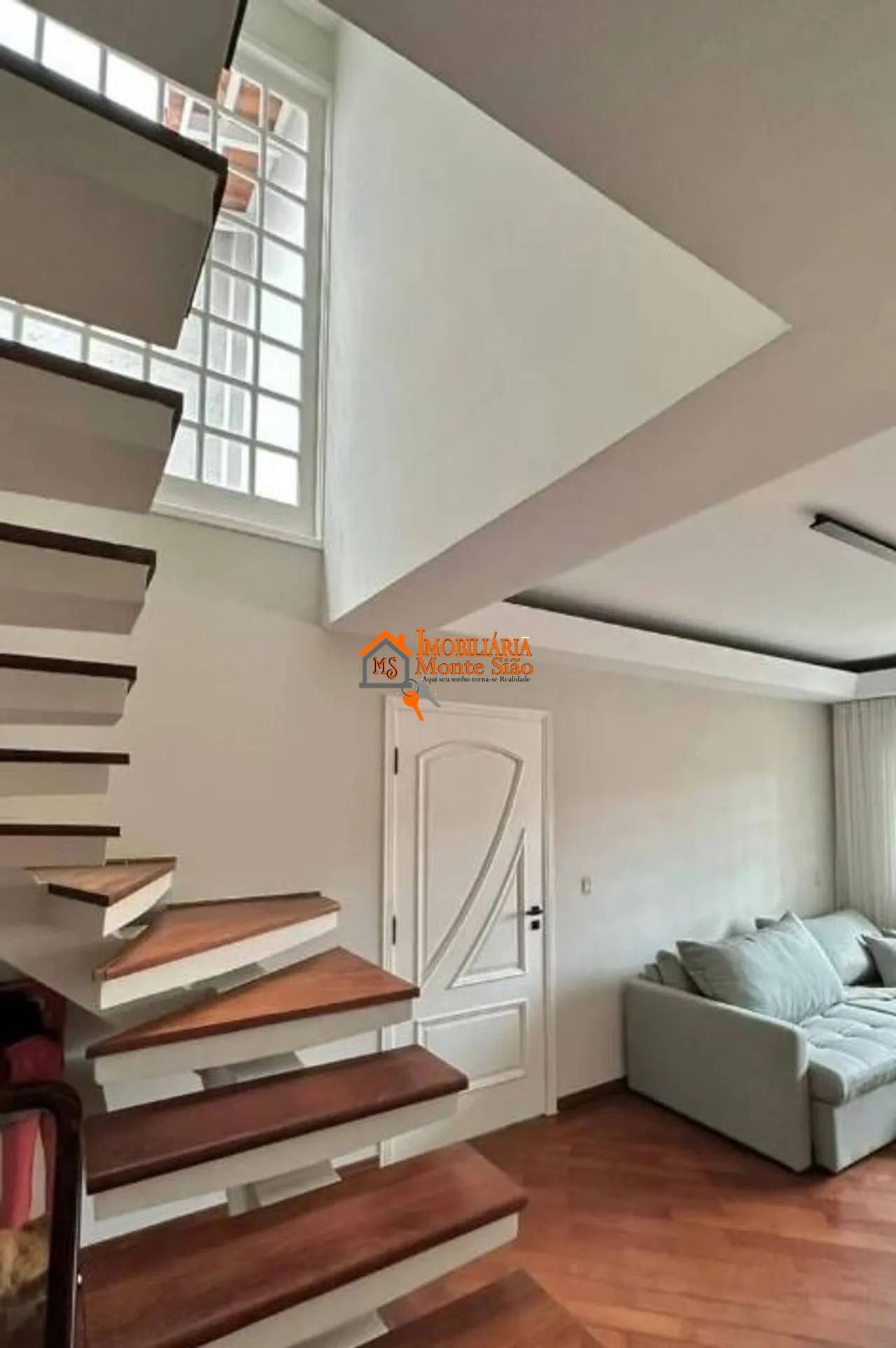 Imagem Sobrado com 3 dormitórios à venda, 187 m² por R$ 1.010.000 - Jardim Maia - Guarulhos/SP