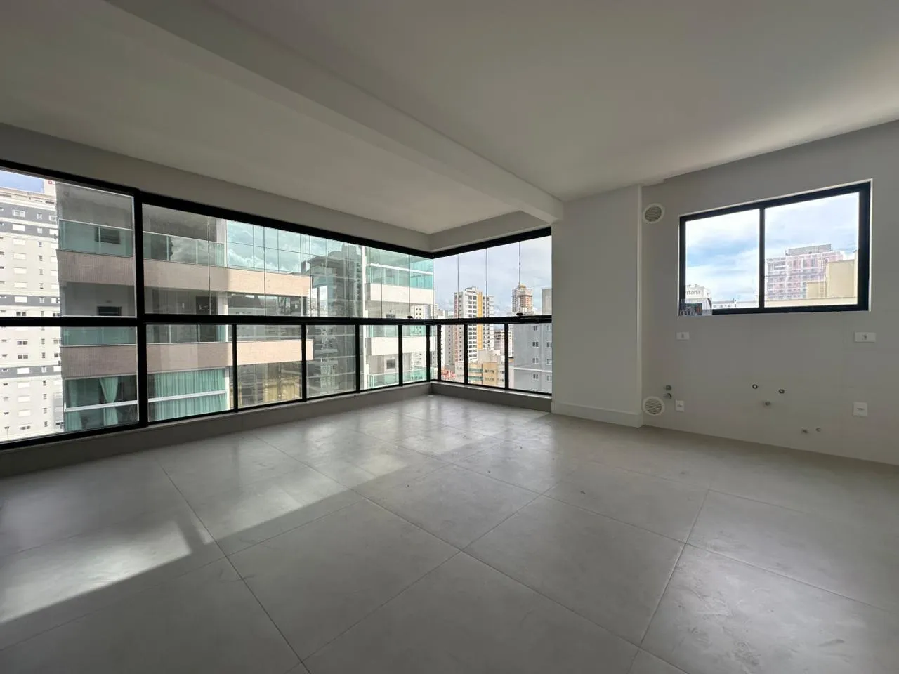 Imagem Apartamento à venda com 177m2 por R$ 3.250.000,00