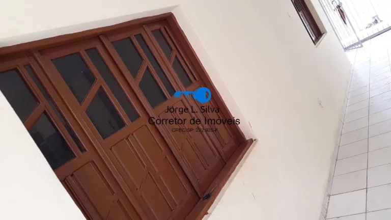 Imagem Casa térrea de 240m2 A/T 100m2 de A/C 3 Dormitórios 2 Suíte 2 banheiros