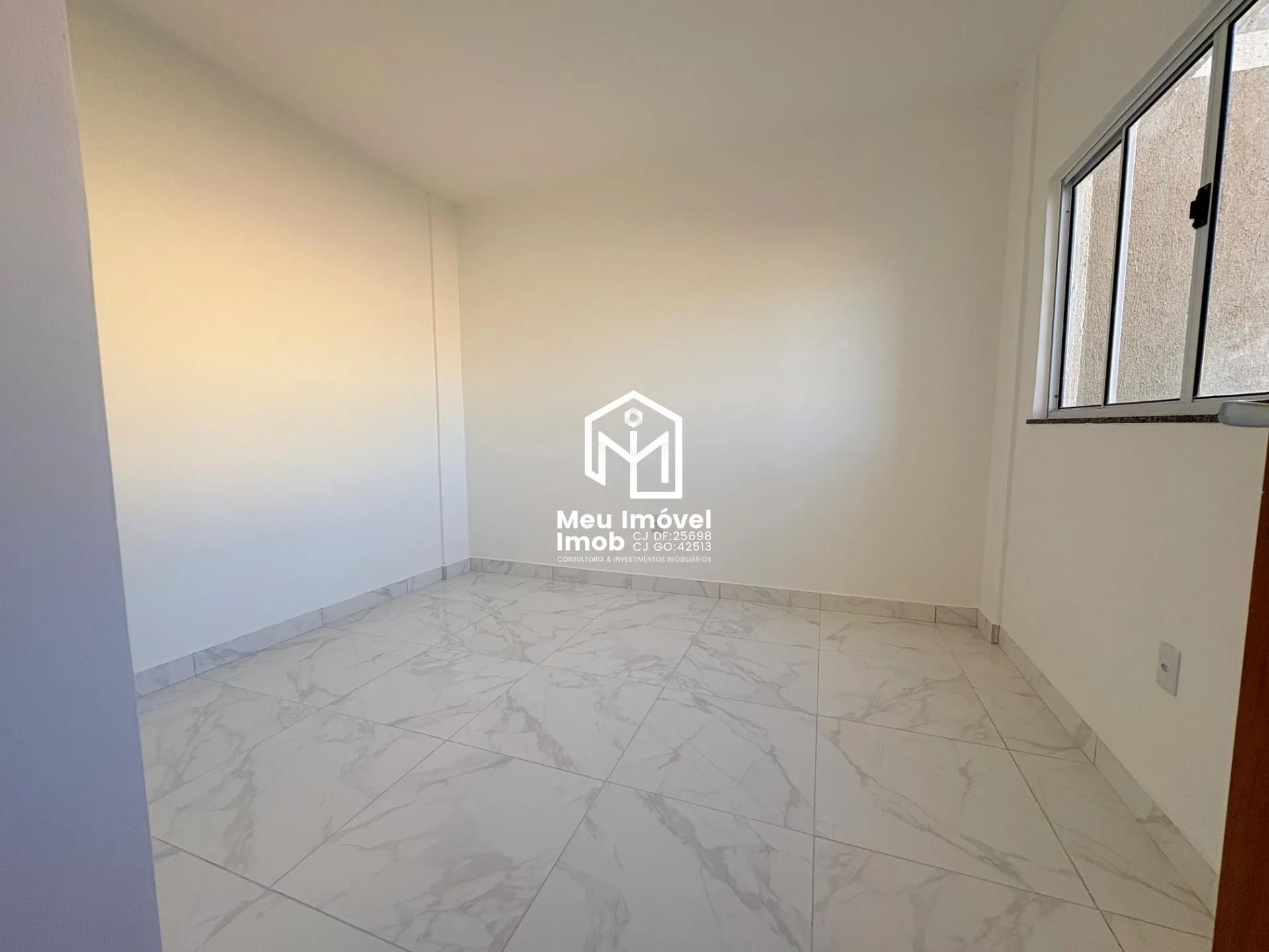 Imagem Apartamento 02 Dorm. em Parque Marajó - Valparaíso de Goiás