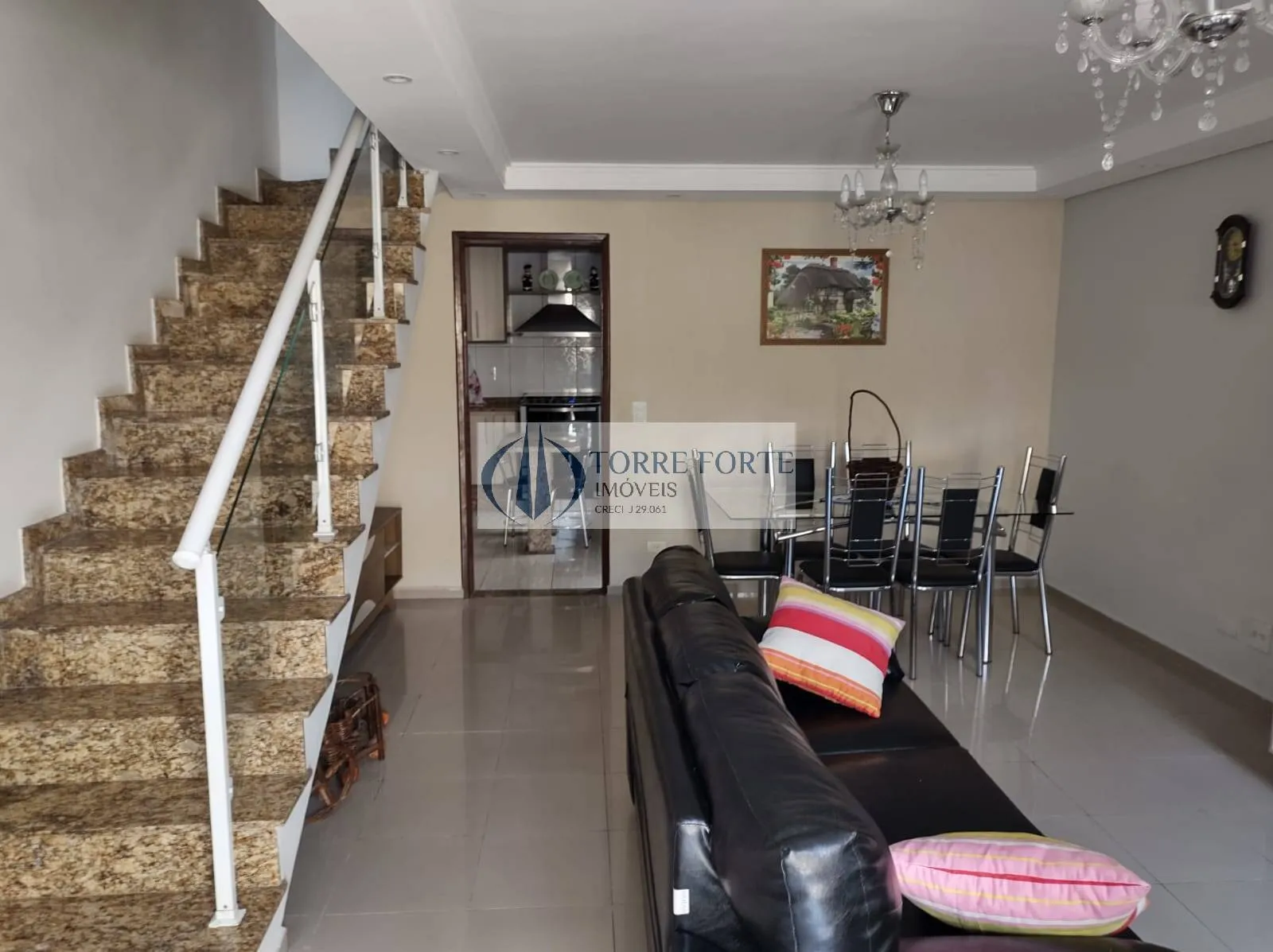 Imagem Sobrado em condominio com 3 dormitórios, 1 suite, 3 vagas na Vila Bertioga