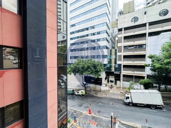 Imagem Apartamento à venda em São Paulo-SP, Bela Vista: 1 quarto, 2 salas, 1 banheiro, 1 vaga, 50m². Aproveite!