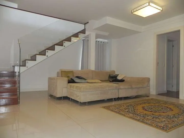 Imagem Casa de Condomínio com 5 Quartos à Venda, 500 m² em Várzea&nbsp; - Teresópolis