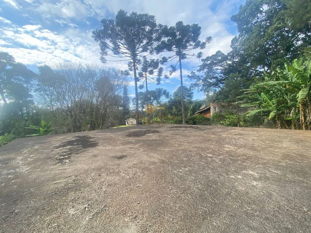 Imagem Sítio para Venda em Teresópolis / RJ no bairro Iucas