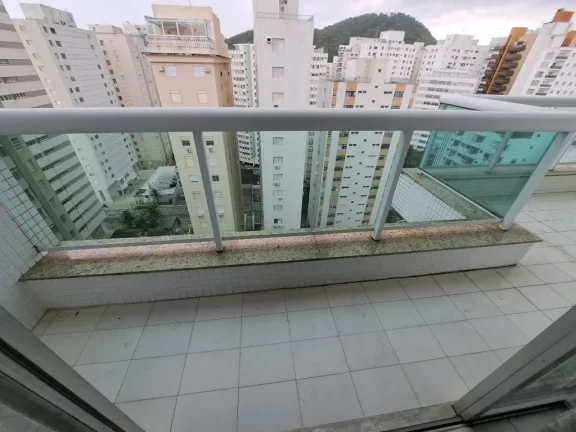 Imagem Apartamento com 3 dormitórios, 140 m² - venda por R$ 700.000,00 ou aluguel por R$ 5.000,00/mês - Pitangueiras - Guarujá/SP