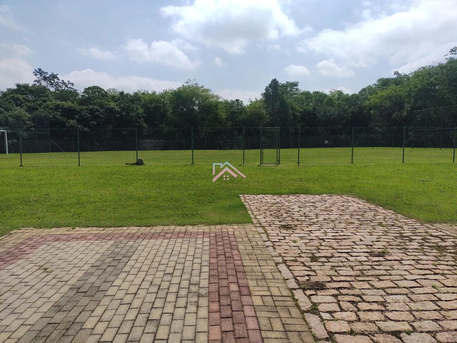 Imagem Terreno à venda Residencial Quinta do Pinhal - Excelente oportunidade de Negócio - Bairro Jacaré - C