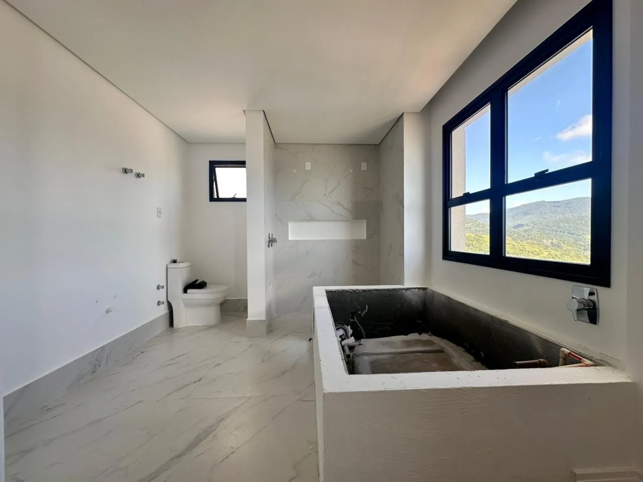 Imagem Apartamento com vista para o mar à venda com 208m2 por R$ 5.700.000,00
