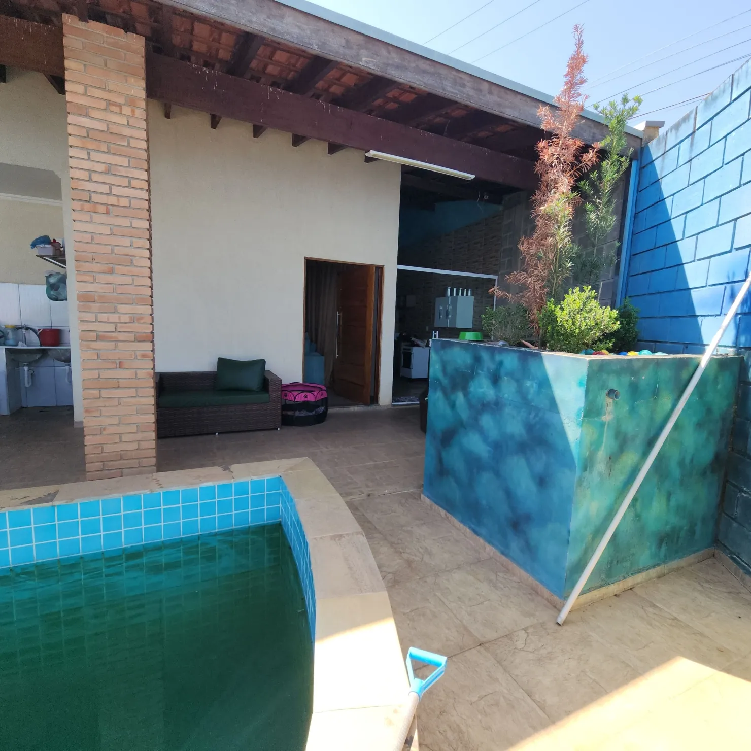 Imagem Casa à venda 2 Quartos, 1 Suite, 5 Vagas, 267M², Parque Shangrilá, Pindamonhangaba - SP