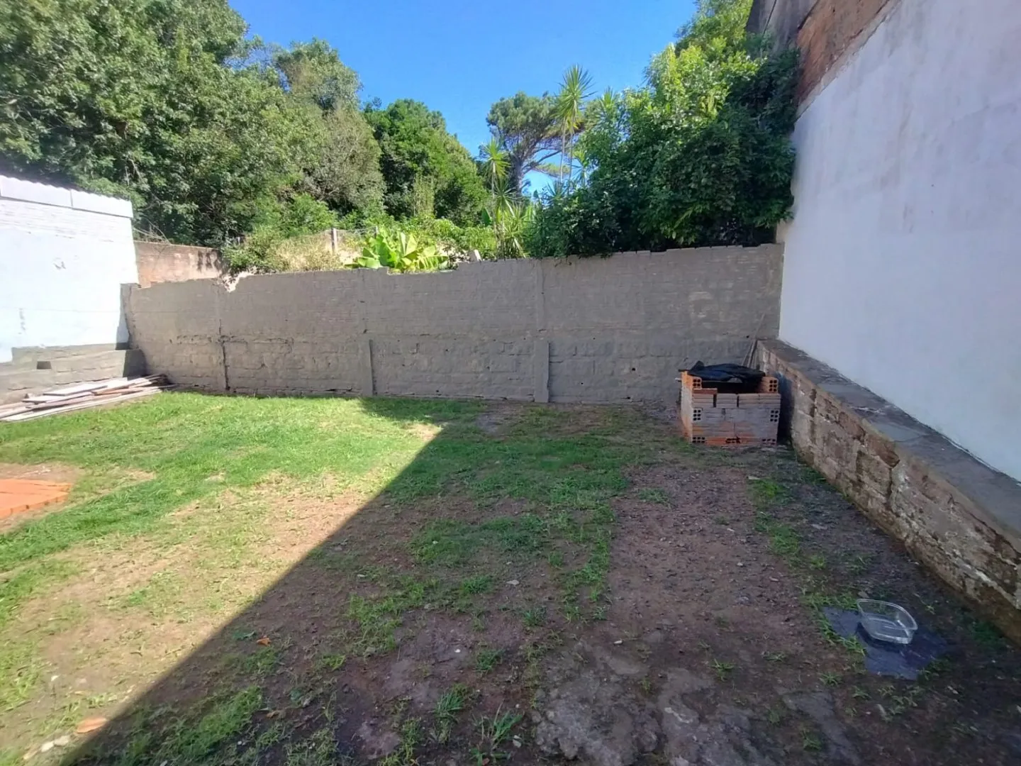 Imagem Casa com quintal a venda no bairro Tarumã em Viamão