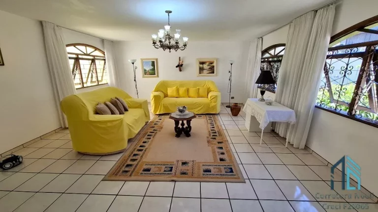 Imagem Casa com amplo terreno, a venda 04 quartos c/suíte no Seminário em Curitiba PR