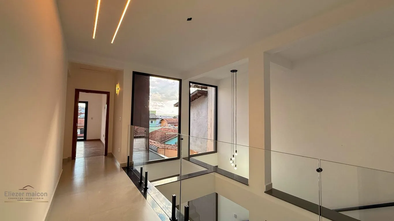 Imagem Casa com 4 quartos a venda no bairro Jardim Acacias em Poços de Caldas