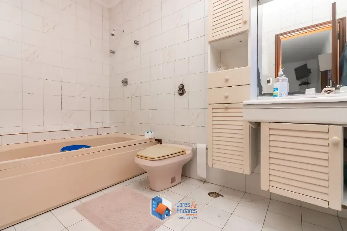 Imagem Sobrado para venda em Jardim Franca com 4 quartos, sendo 4 suítes, 450m²