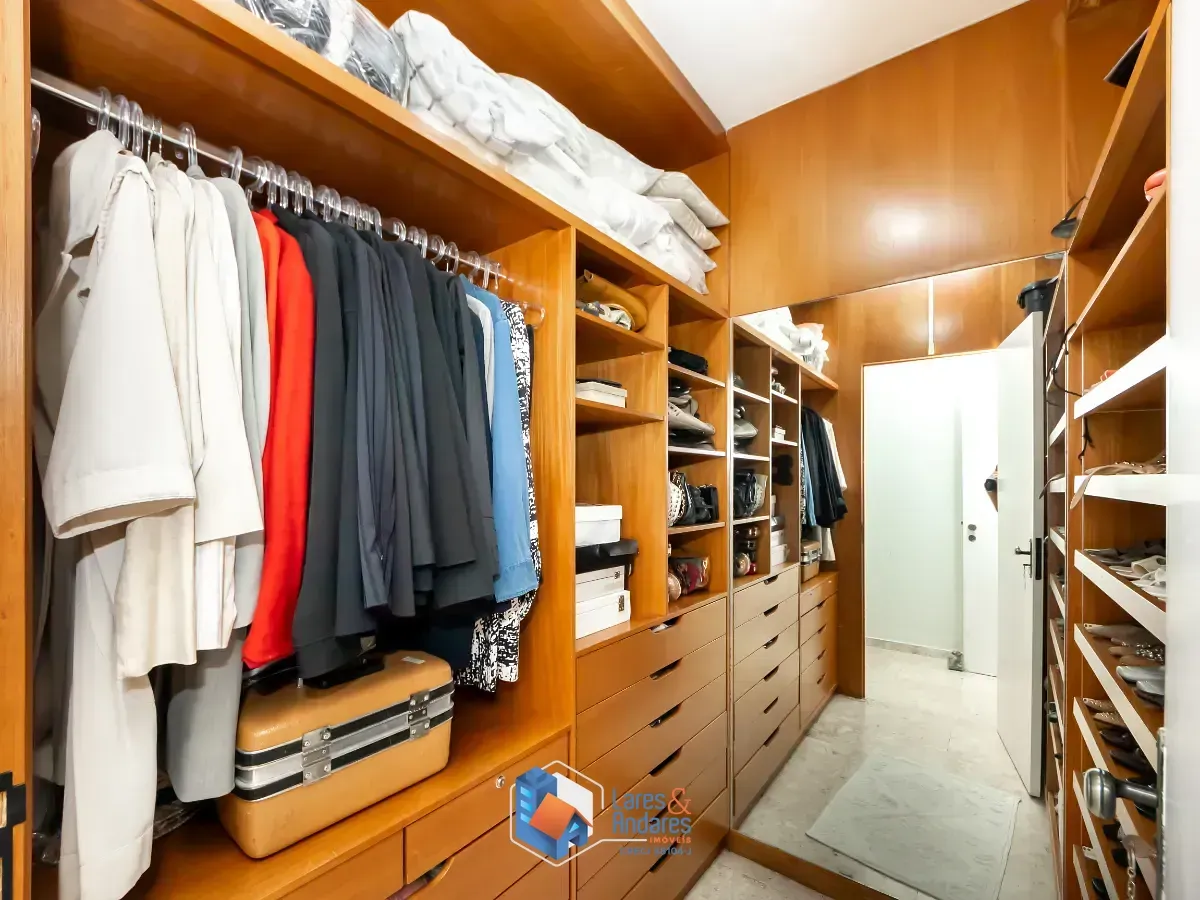 Imagem Sobrado para venda em Jardim Franca com 5 quartos, sendo 3 suítes, 439m²