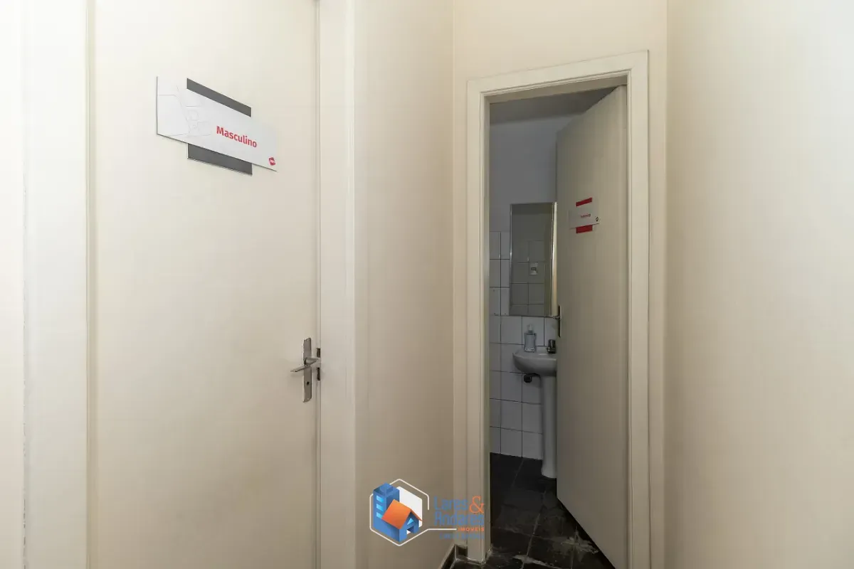 Imagem Casa comercial para venda em Água Branca, 436m²