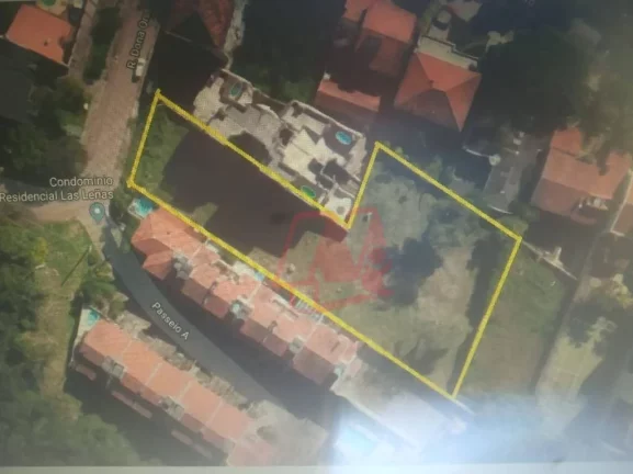 Foto do imóvel No bairro Menino Deus, amplo terreno de 1.870 m².