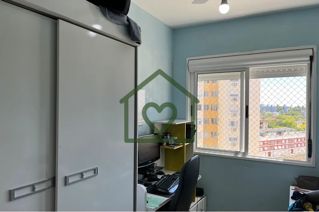 Imagem Localizado no movimentado bairro Partenon, em Porto Alegre, este elegante apartamento situado na Av....