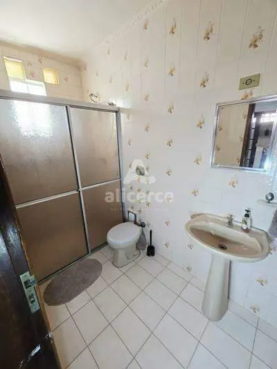 Imagem Casa à Venda em Campinas | 4 Dormitórios, Suíte, Terraço e Garagem