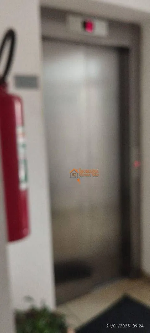 Imagem Apartamento com 2 dormitórios à venda, 55 m² por R$ 335.000,00 - Parque Continental II - Guarulhos/SP